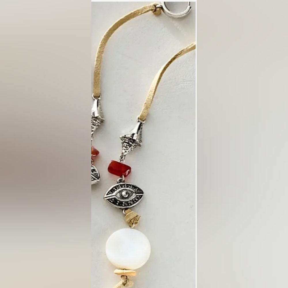 Free People Treasure Dangles/Mother of Pearl - Picture 3 of 9